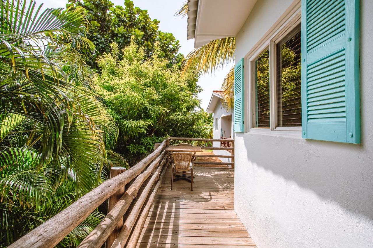Tuk Tropical Boutique Resort Jan Thiel Вилемстад Екстериор снимка