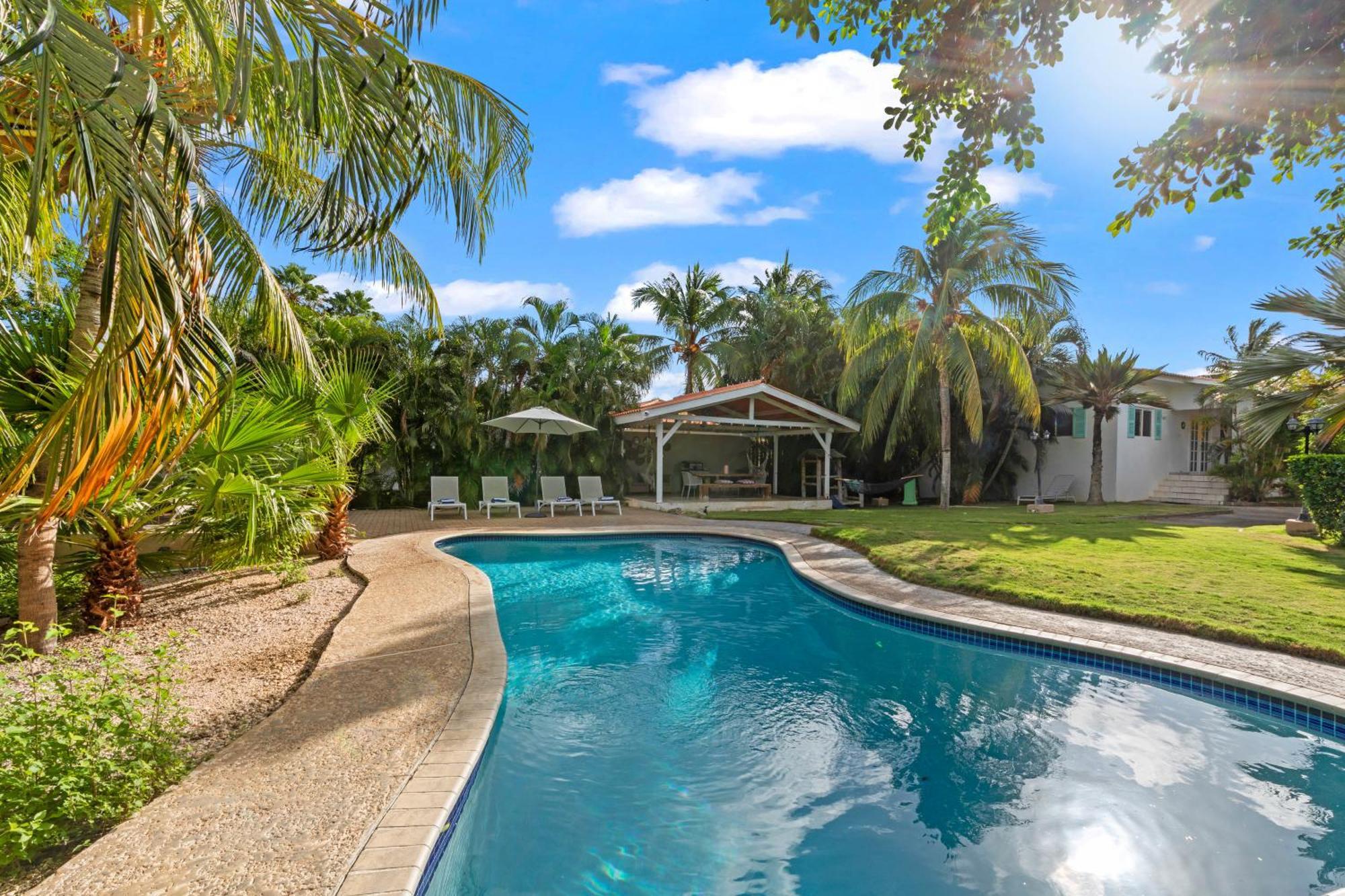 Tuk Tropical Boutique Resort Jan Thiel Вилемстад Екстериор снимка
